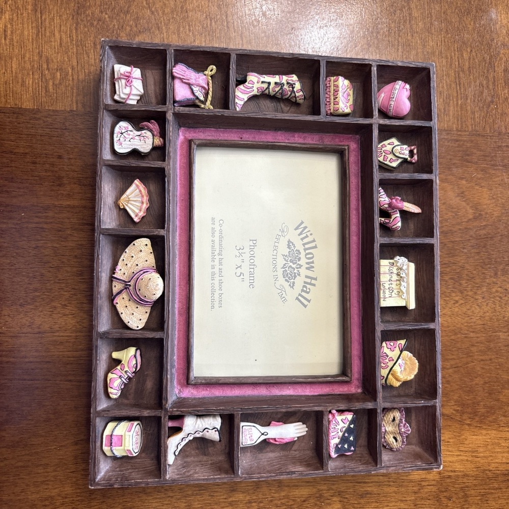 Willow Hall 3D Resin Photo Frame‎ Reflections in Time Shoes, Hats & Accessories